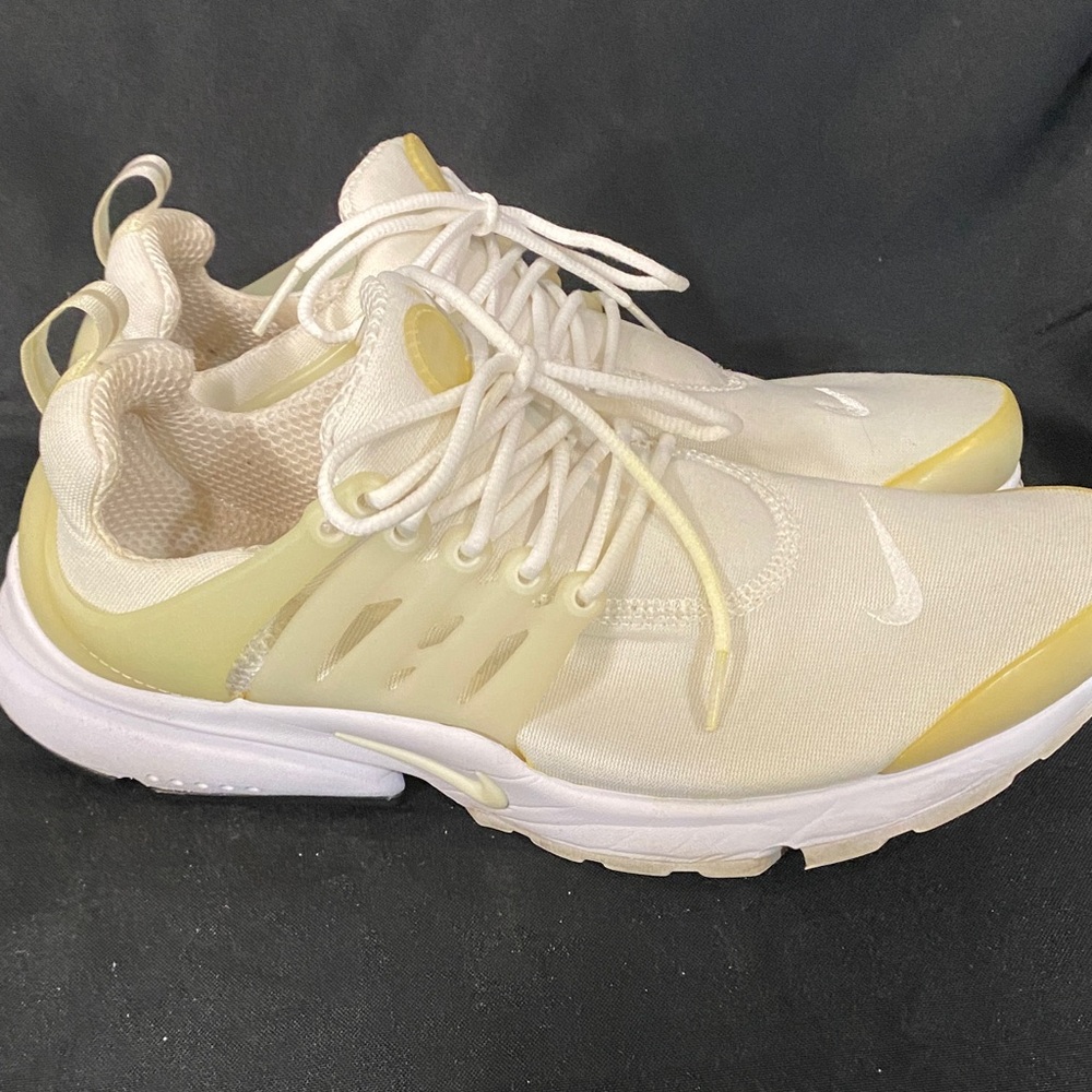 Nike Men’s White Presto and White Slip-On Sneakers - Picture 3 of 4